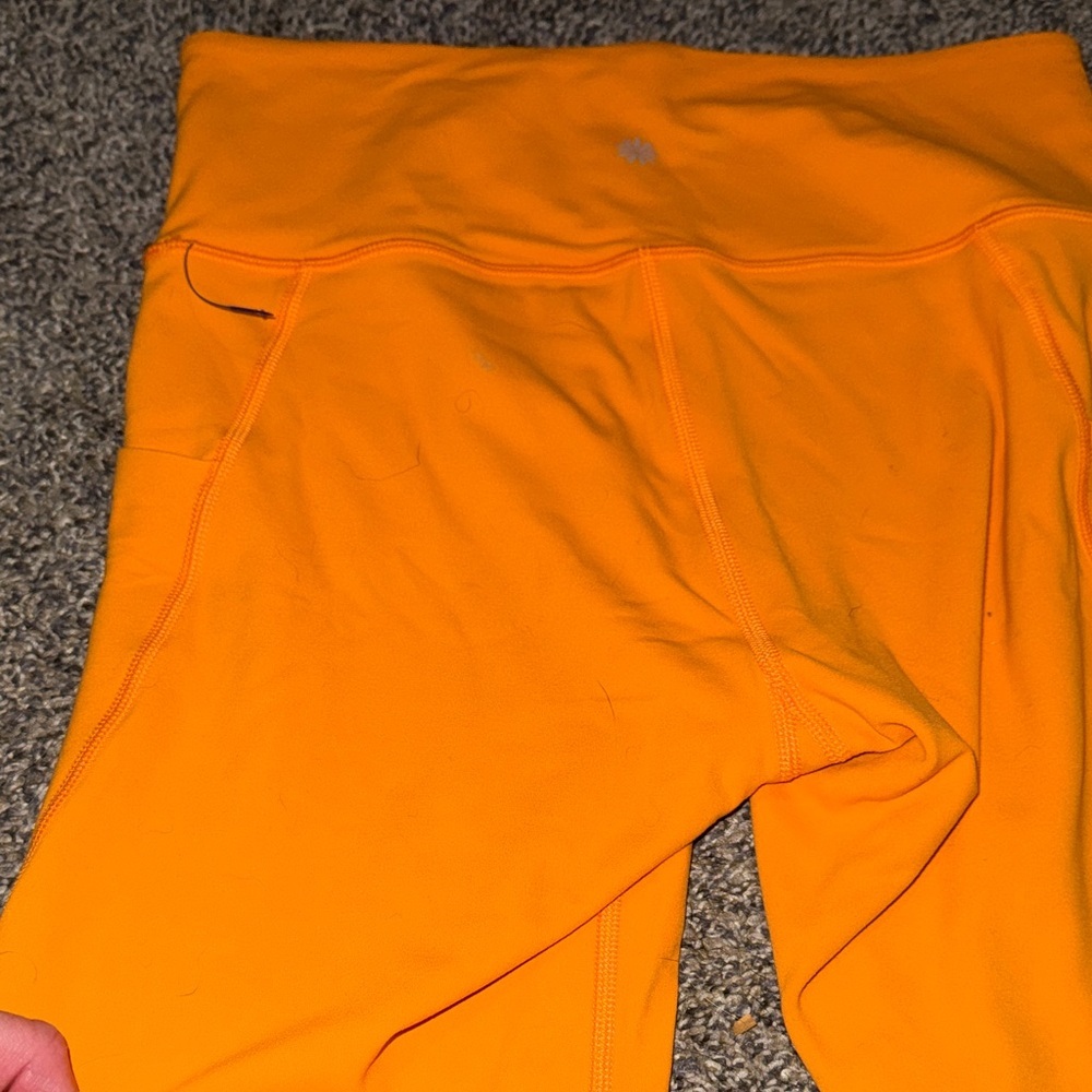 Athleta Stash Pocket Salutation Pocket Tights NWOT - Picture 10 of 10
